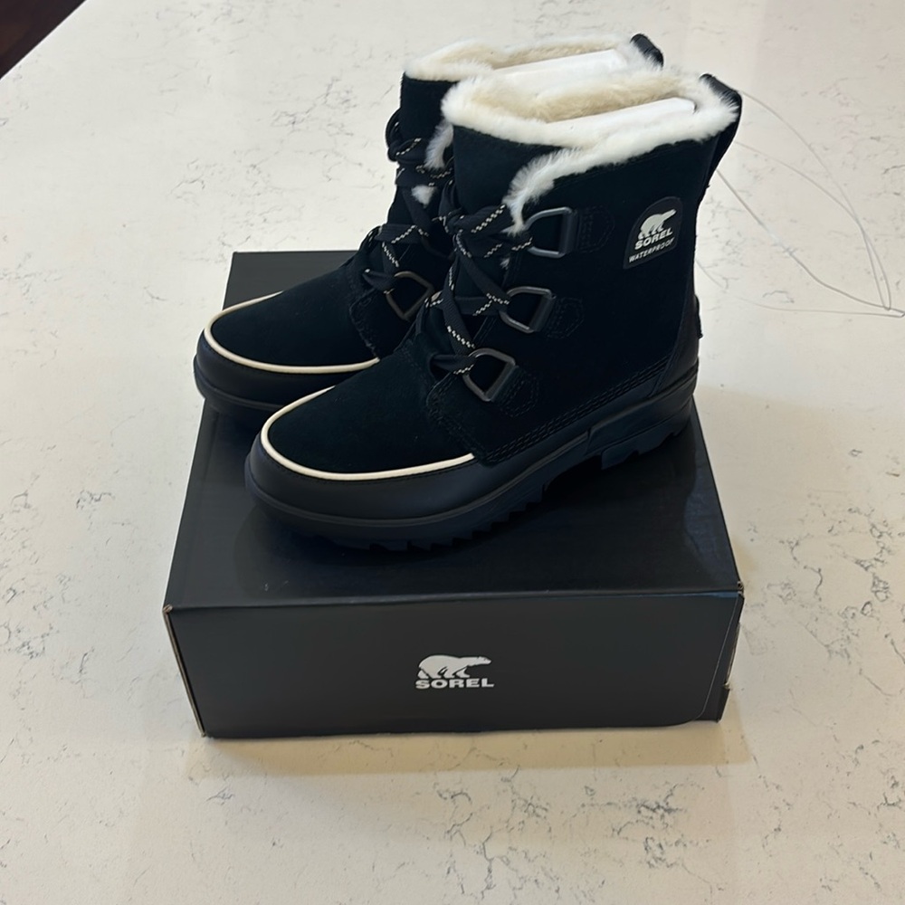 Sorel Tivoli IV Women's' Waterproof Insulated Boot Size 8 Black